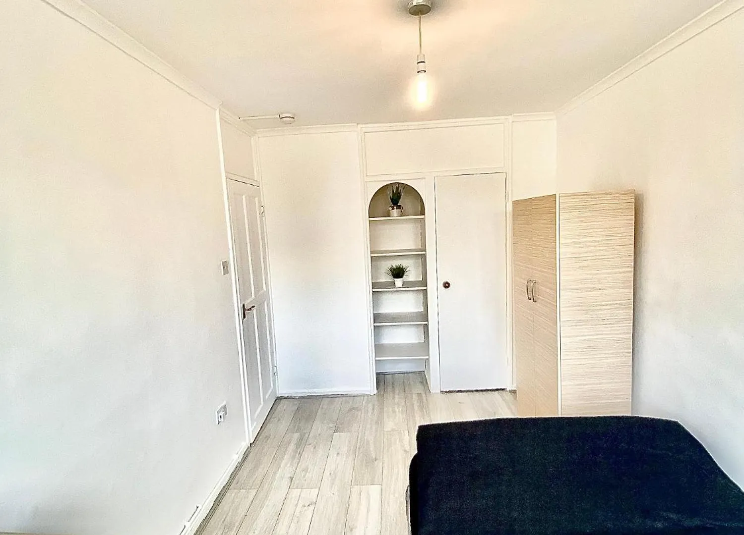 Canary Wharf Serviced Apartement London Homestay